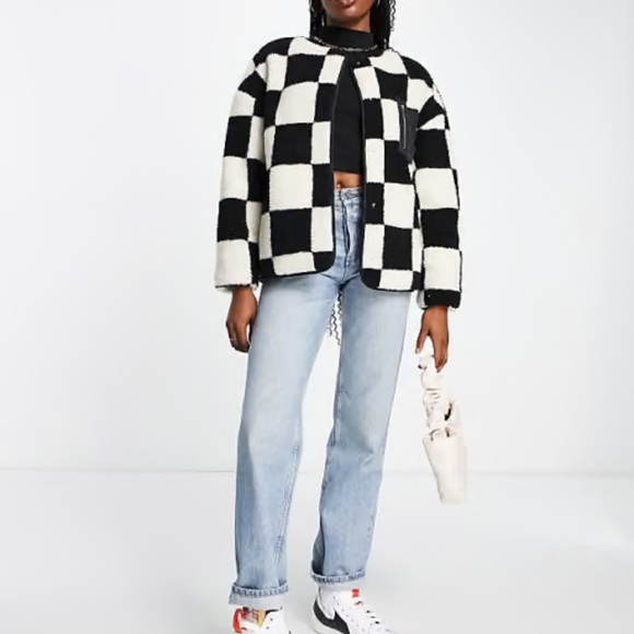 ASOS Urban Bliss checkerboard teddy borg jacket in black and cream - Picture 2 of 8